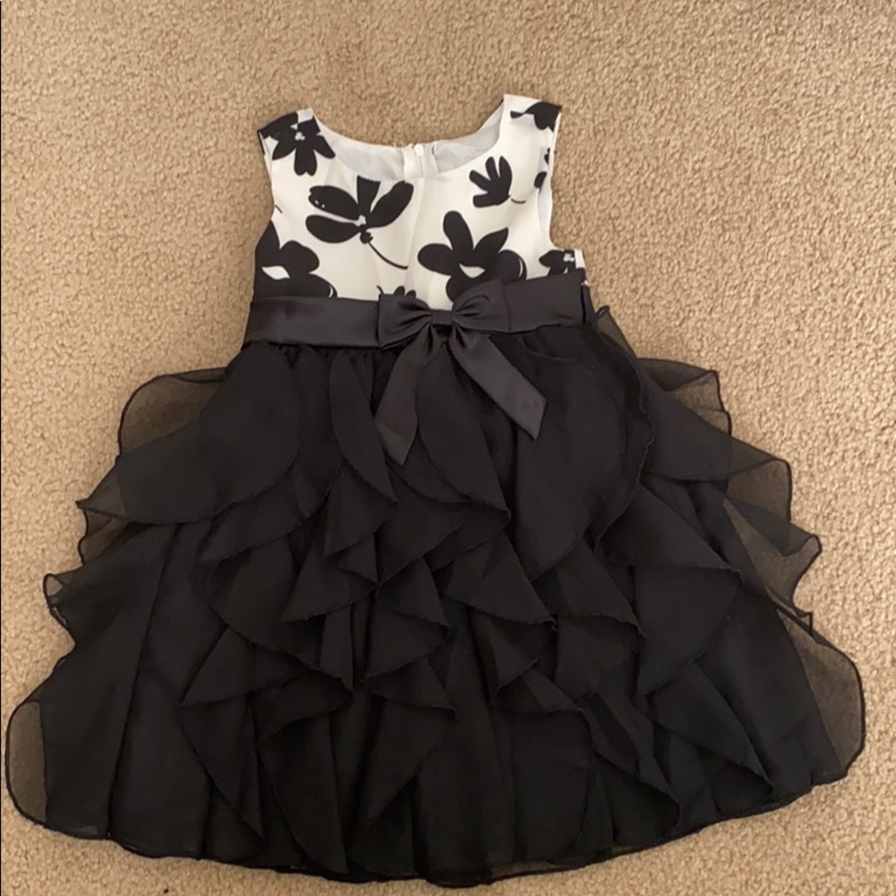 American princess cream & black dress & sweater